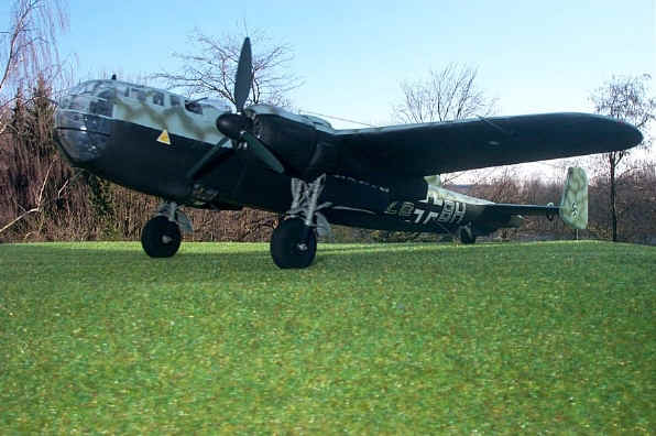Dornier Do 217 K-2 in volo